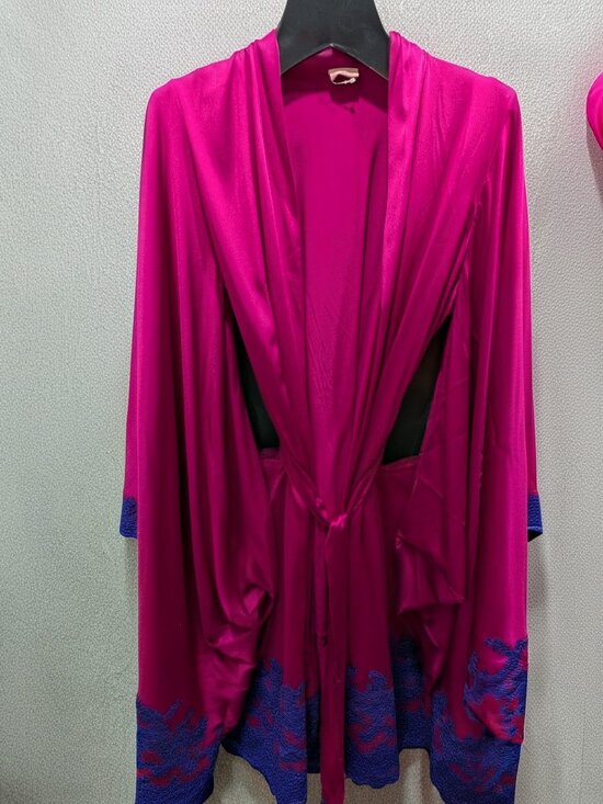 Agent Provocateur Other - Agent Provocateur Fuchsia Short Silk Kimono Robe Size M/L
